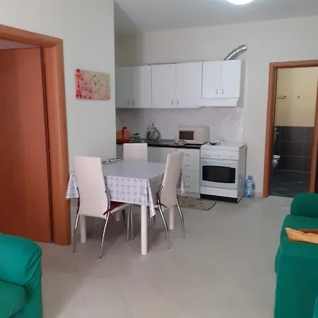 Ardo Apartament Durres
